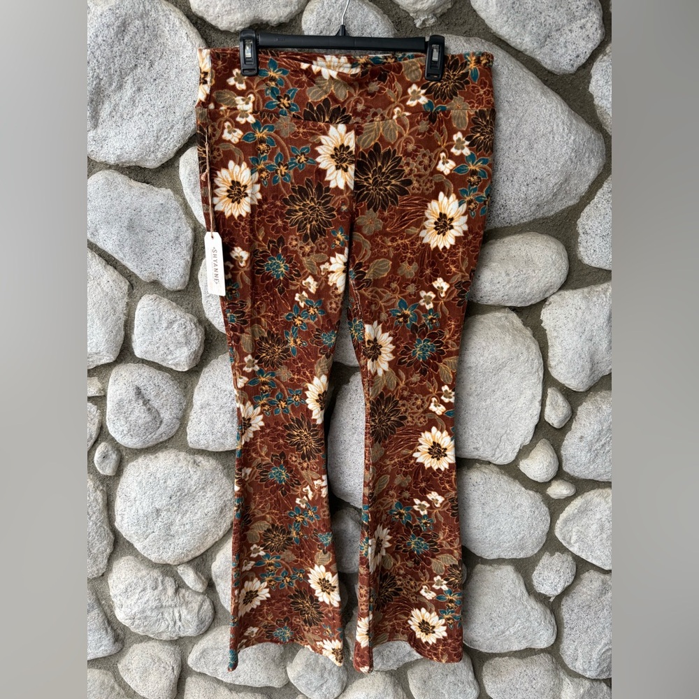 Shyanne Retro Floral Bell Bottoms - Picture 2 of 6